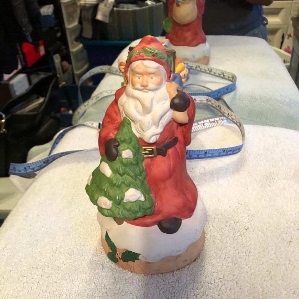 PartyLite music box Santa
